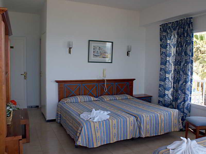 Hotel Goya Cala Millor  Luaran gambar